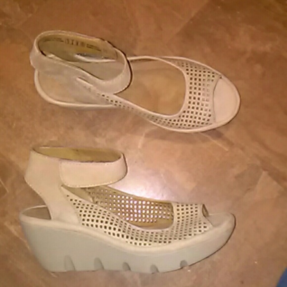 clarks artisan clarene prima